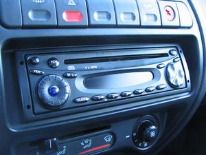 Sådan Oplåsning en Fujitsu Ten Car Radio
