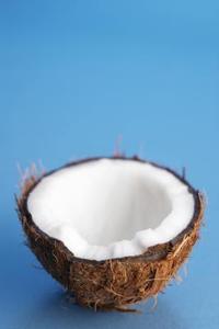 Sådan konditionere hår med kokosolie behandling