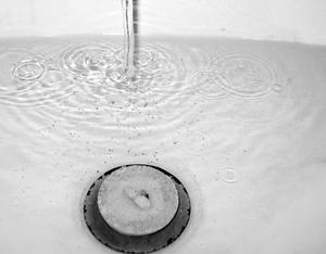 Hvordan at reparere en Sink Drain Prop