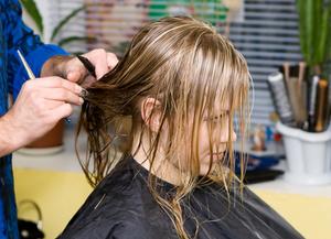 Hvordan til del hår for A-linje Bob Haircuts