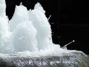 Hvordan man opbygger en Overflow Fountain Water Feature